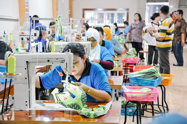 Shoe-making activity
