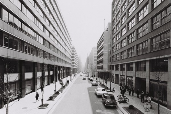 Marunouchi in the past: a sterile business environment