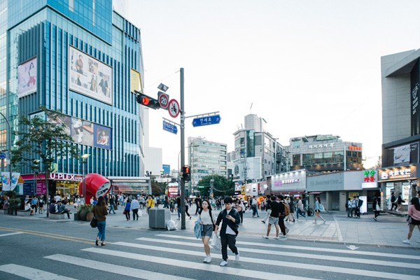 Yonsei-ro Transit Mall today