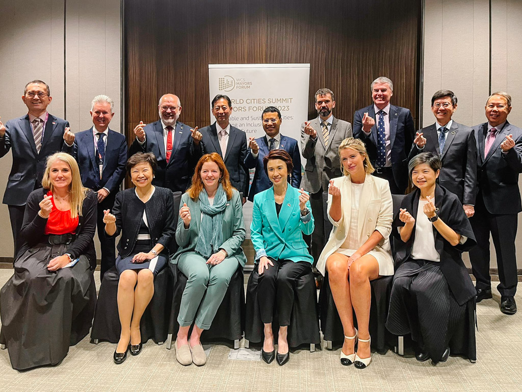City leaders from Prize cities